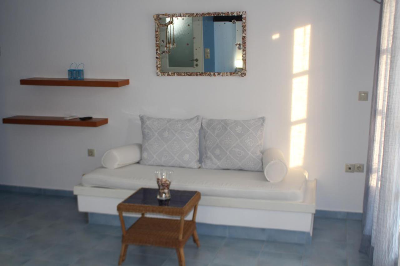 Inaxos Studios, Viewing Apollo Temple. Naxos City Bagian luar foto
