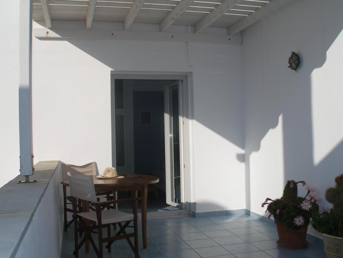 Inaxos Studios, Viewing Apollo Temple. Naxos City Bagian luar foto